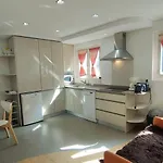 Appartement 2 Pieces A Avec Wifi Et Parking - Fr-1-234-24