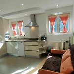 Appartement 2 Pieces A Avec Wifi Et Parking - Fr-1-234-24 *